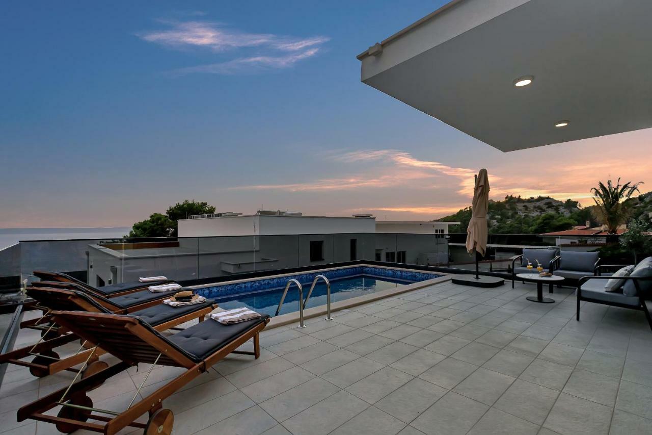 Mendula Villa